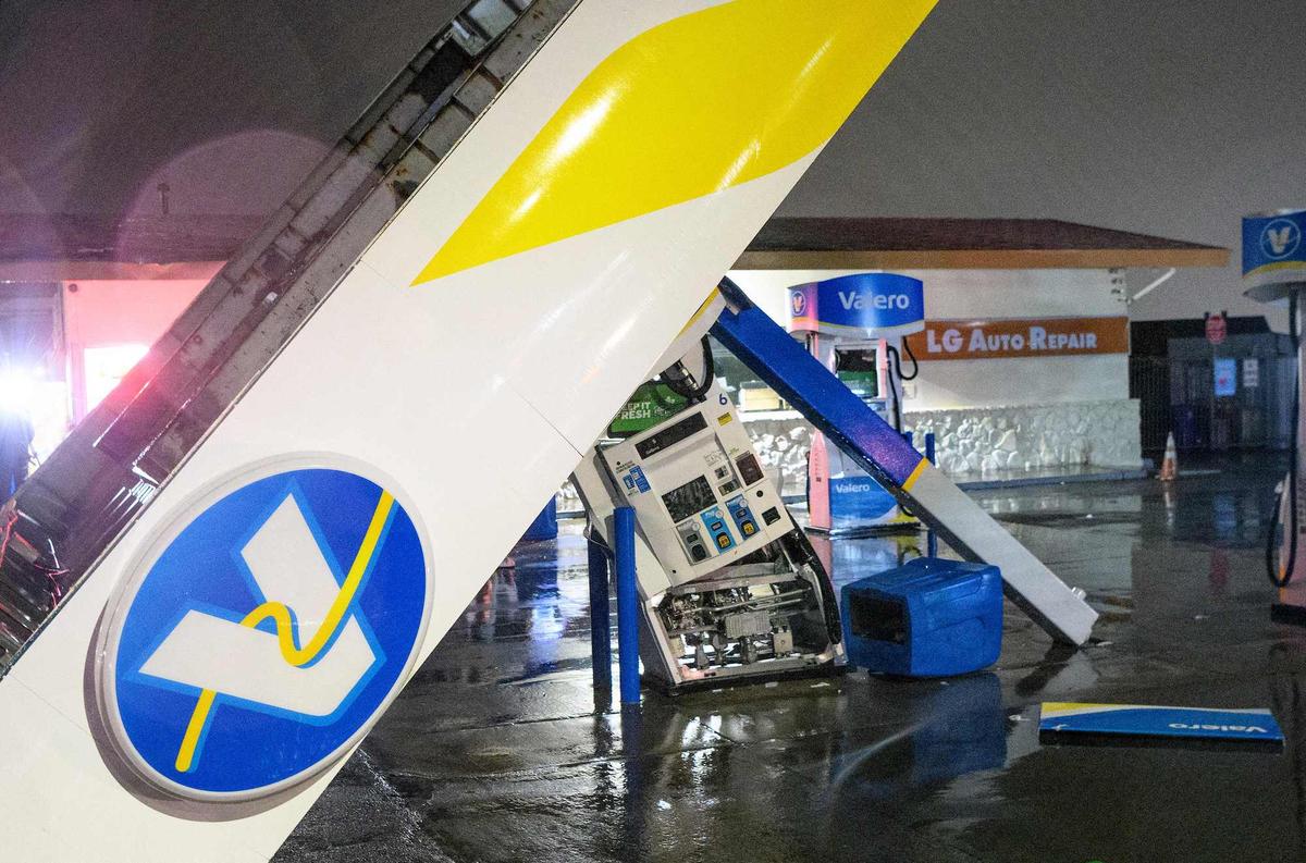 Deaths Reported as Powerful Bomb Cyclone Slams Into California