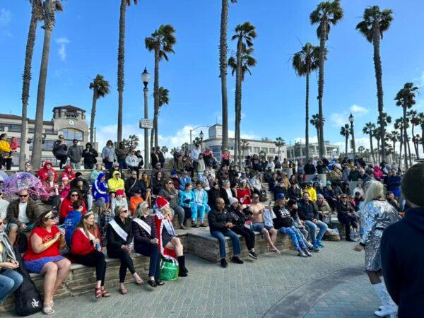 A crowd joins the 23rd Annual Surf City Splash in Huntington Beach, Calif., on Jan. 1, 2023. (Courtesy of the Surfrider Foundation)