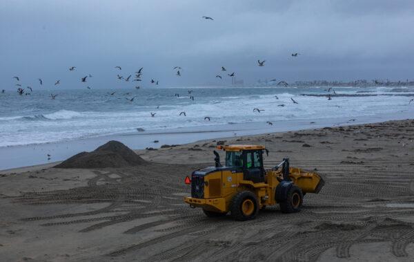 A rainstorm hits the Newport Beach, Calif., on Jan 5, 2023. (John Fredricks/The Epoch Times)