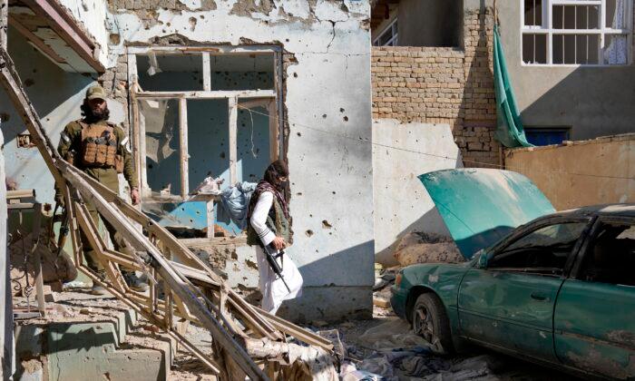 Afghan Taliban Kill 8 in Raids of ISIS Hideouts in Afghanistan