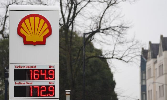 Shell Beats Forecasts With $9.65 Billion Profit in First Quarter