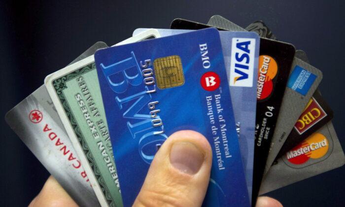 Worrisome Trend Emerges Among Credit Card Holders