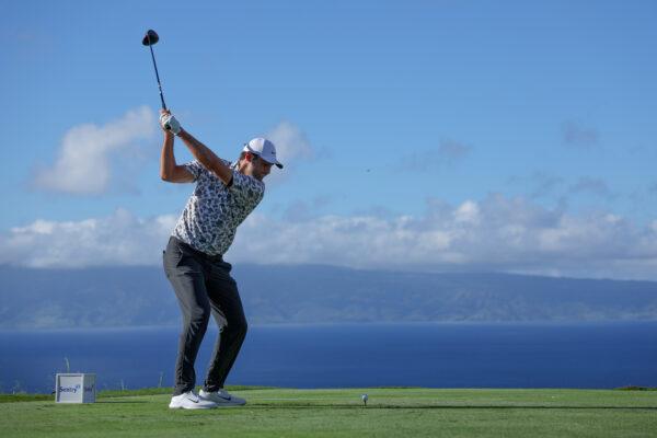 Scottie Scheffler of the United States plays his shot from the 17th tee during the second round of the Sentry Tournament of Champions at Plantation Course at Kapalua Golf Club in Lahaina, Hawaii, on Jan. 6, 2023. (Harry How/Getty Images)