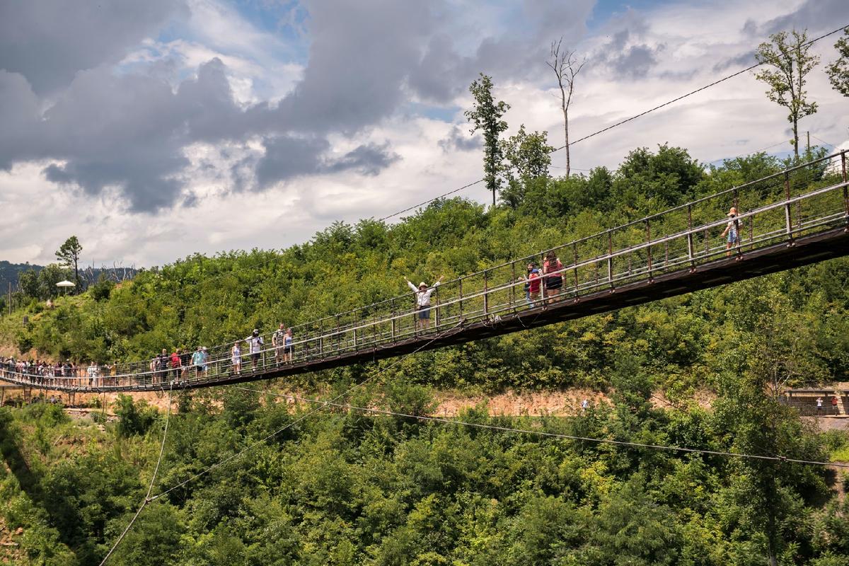  The SkyBridge in Gatlinburg, Tennessee, is the longest pedestrian cable bridge in North America. (Photo courtesy of Wirestock/Dreamstime.com)