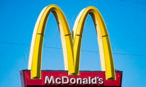McDonald’s Cashless Move Sparks Calls for Boycott