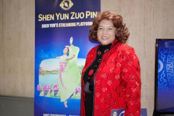 Singer and former TV host Becky Livas attended Shen Yun Performing Arts at Chrysler Hall, on Jan. 8 (Jenny Jing/The Epoch Times)