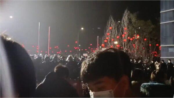 Protests broke out in Chongqing, China, on Jan. 7, 2023. (Screenshot via The Epoch Times)