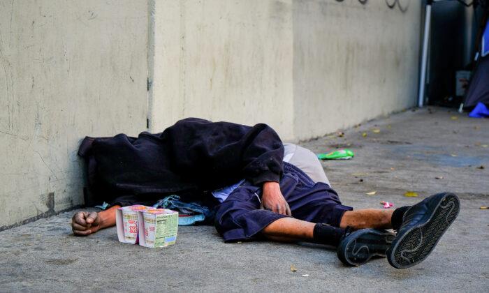 Los Angeles Takes Steps to Expand Street Medicine Services for Homeless