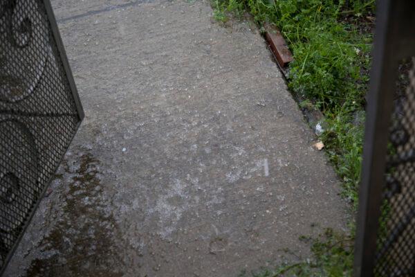 Hail in San Francisco on the afternoon of Jan. 10. (Lear Zhou/The Epoch Times)