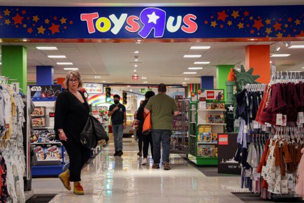 People shop at the Toys R Us store in Macy's Herald Square during Black Friday sales in New York on Nov. 25, 2022. (Brendan McDermid/Reuters)