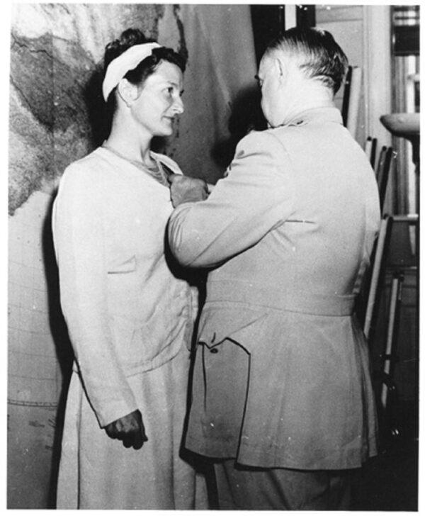 For her bravery and ingenuity, Hall was awarded the Distinguished Service Cross from Gen. William J. Donovan, September 1945. (Public domain)