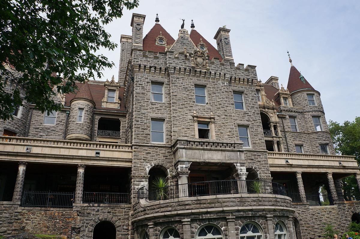 (<a href="https://commons.wikimedia.org/wiki/File:Boldt_Castle_on_Heart_Island_01.JPG">Geraldshields11</a>/<a href="https://commons.wikimedia.org/wiki/Main_Page">Wikimedia Commons</a>/<a href="https://creativecommons.org/licenses/by-sa/3.0/deed.en">CC BY-SA 3.0</a>)