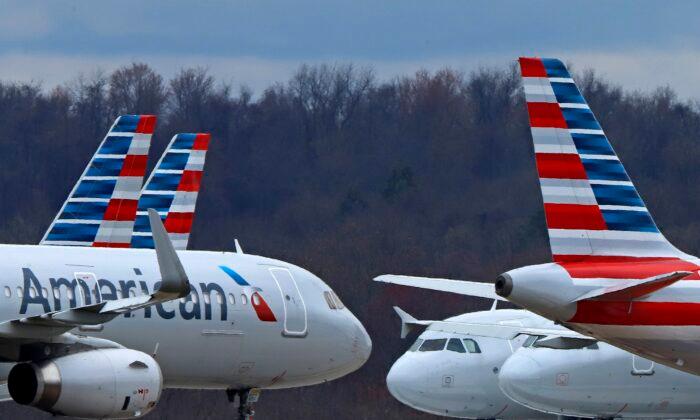 American Airlines Boosts Outlook After Busy Holiday Season