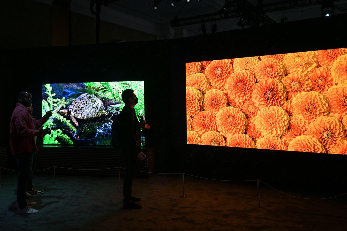 Samsung Reportedly Moves Its Top-of-the-Line Product Out of CES Venue to Avoid Intellectual Property Theft