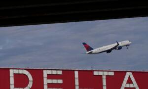 Delta Is Raising Pay as Airlines Cope With Travel Rebound