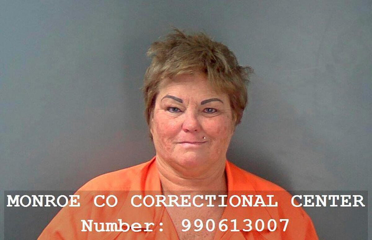 University: Student Stabbed on Bus Because She Is Asian