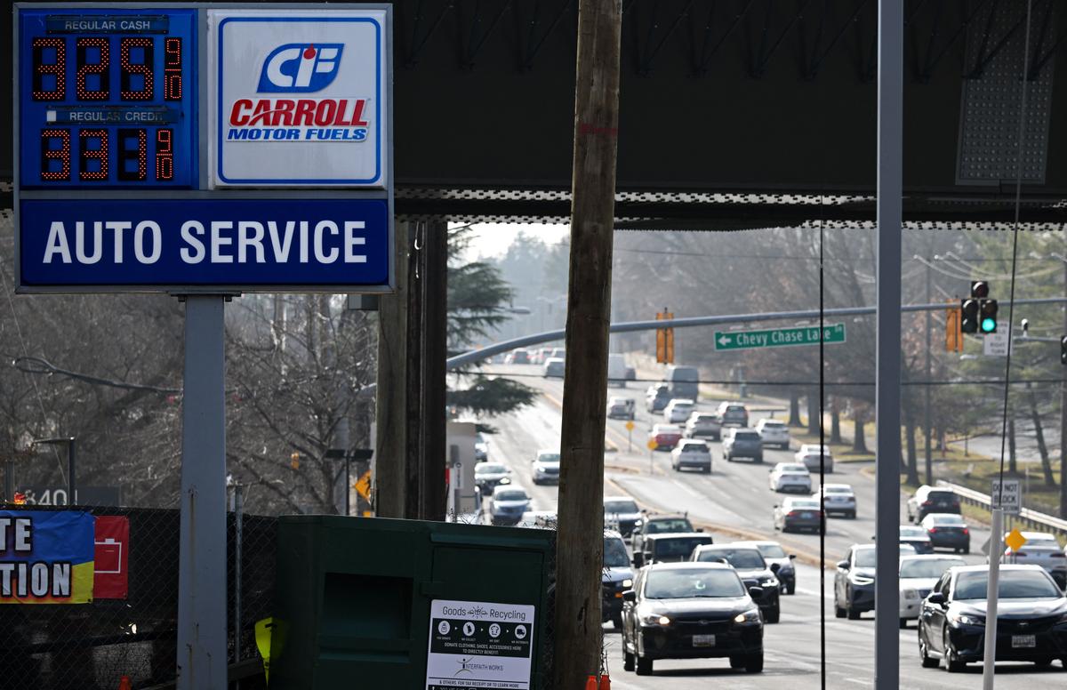 Inflation Accelerates as US Service Activity Expands for 1st Time in 8 Months: S&P Global