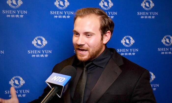 Business Owner Hopes Shen Yun Can Bring Its Message to China