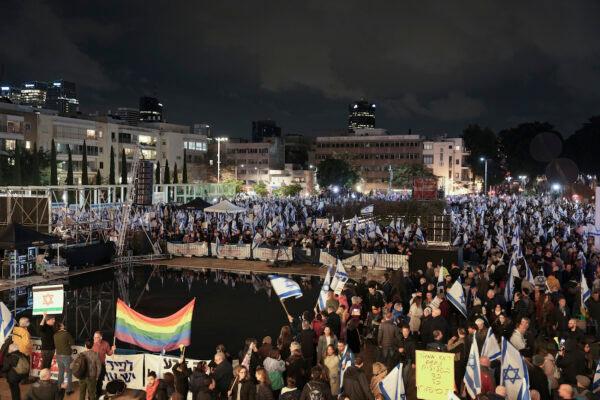 People protest against the government's plans to overhaul the country's legal system, in Tel Aviv, Israel, on Jan. 14, 2023. (Oded Balilty/AP Photo)