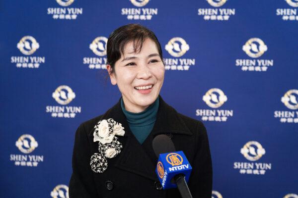Ms. Tomuburinn Mika, a project manager of U.S. forces stationed in Japan, attends Shen Yun Performing Arts at the Kamakura Performing Art Center in Kamakura, Japan, on Jan. 14, 2023. (Annie Gong/The Epoch Times)