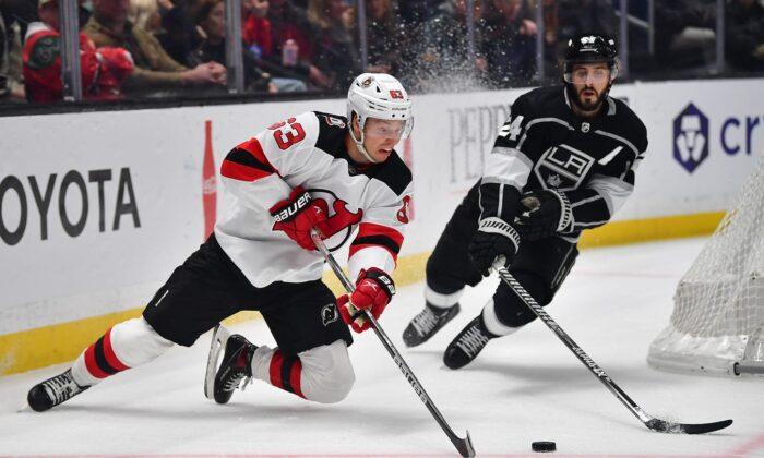 Devils Notch Fourth Straight in Win Over Kings, 5–2