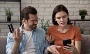 Overwhelmed by Credit Card Debt? Hereâs How to Break Free