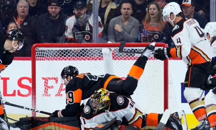 Flyers Rebound From Worst Loss of Season, Beat Ducks 5–2