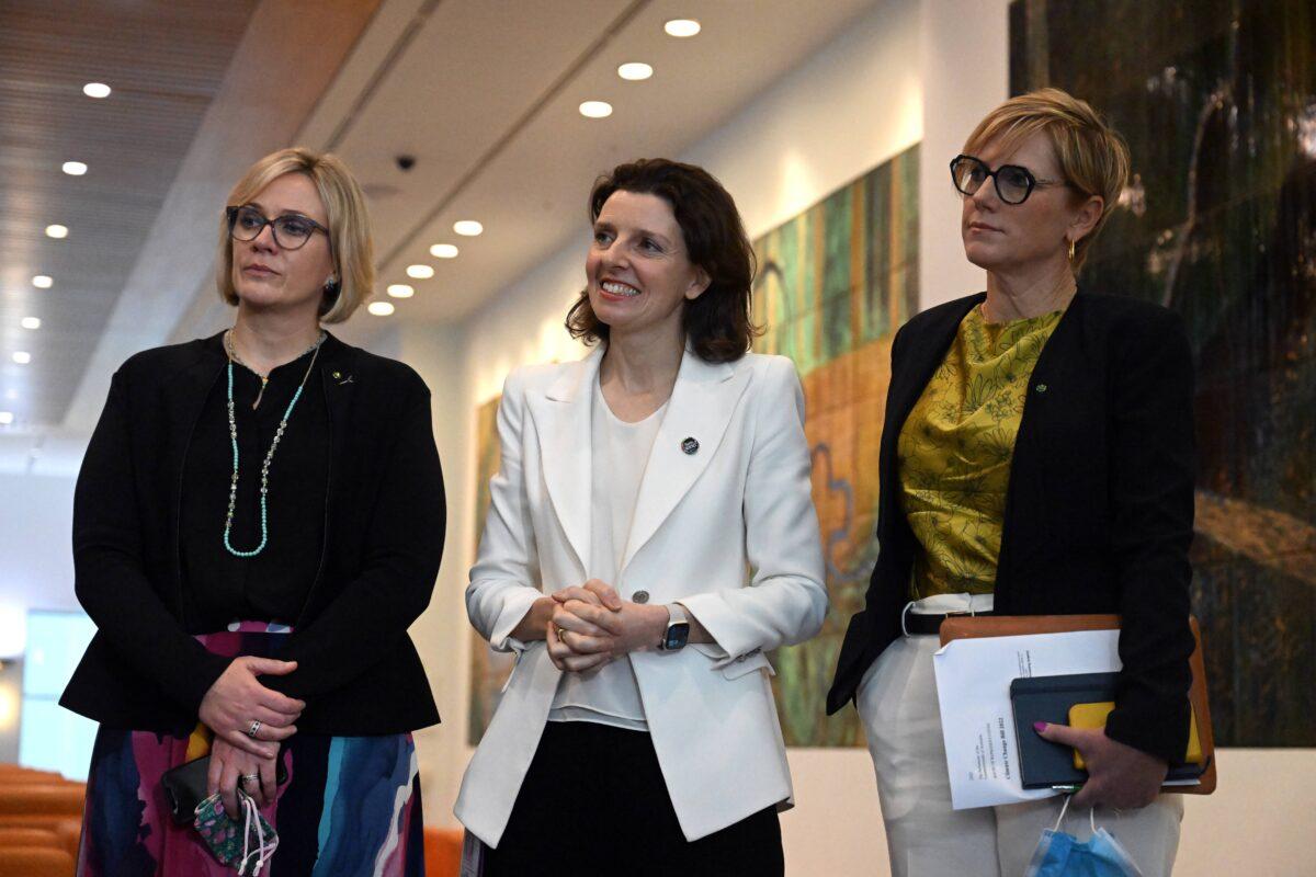 Independent Member for Warringah Zali Steggall, Independent member for Wentworth Allegra Spender and Independent Member for Goldstein Zoe Daniel at a press conference at Parliament House in Canberra, Australia, on Aug. 4, 2022. (AAP Image/Mick Tsikas)