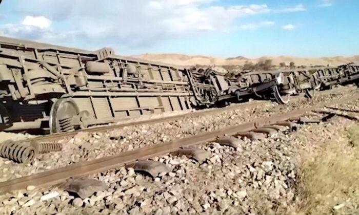 Blast Claimed by Separatist Group Derails Train in Southwest Pakistan