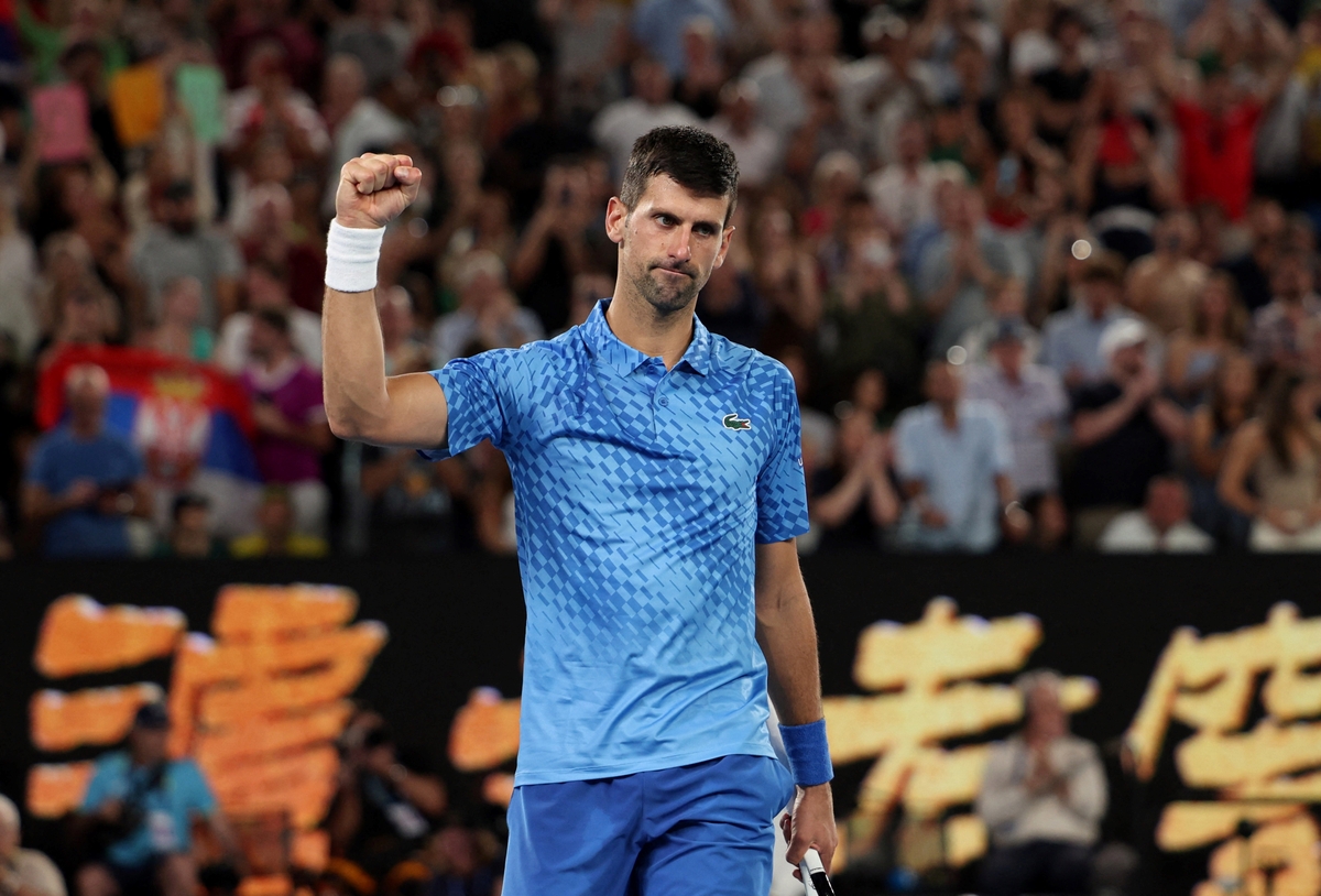 Flawless Djokovic Dismantles de Minaur to Storm Into Quarter-Final