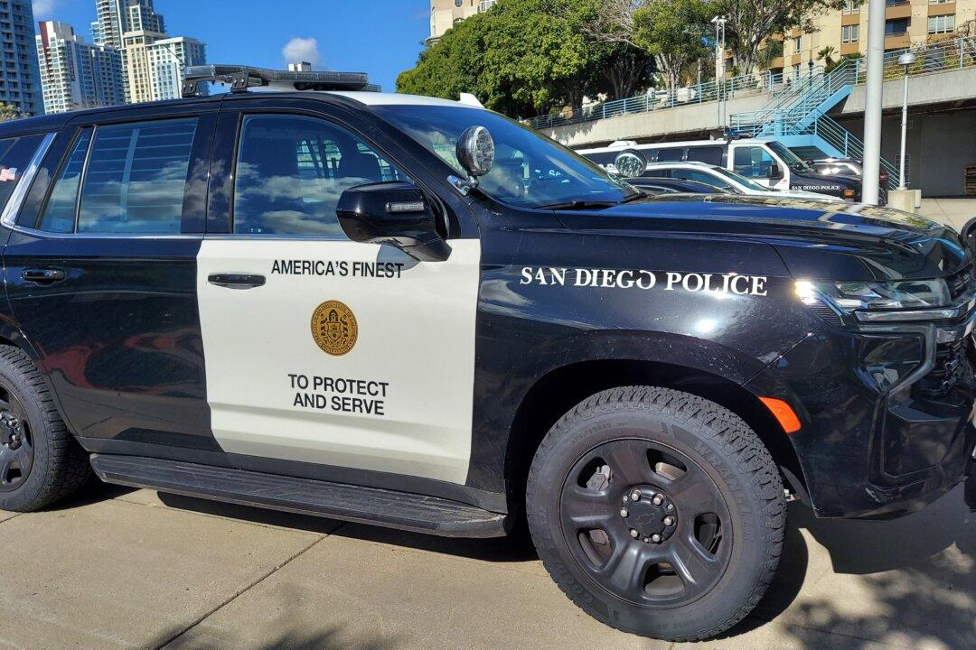 ‘You Need to Surrender’: San Diego Police Still Looking for ‘Dangerous’ Gunman Who Shot Officer