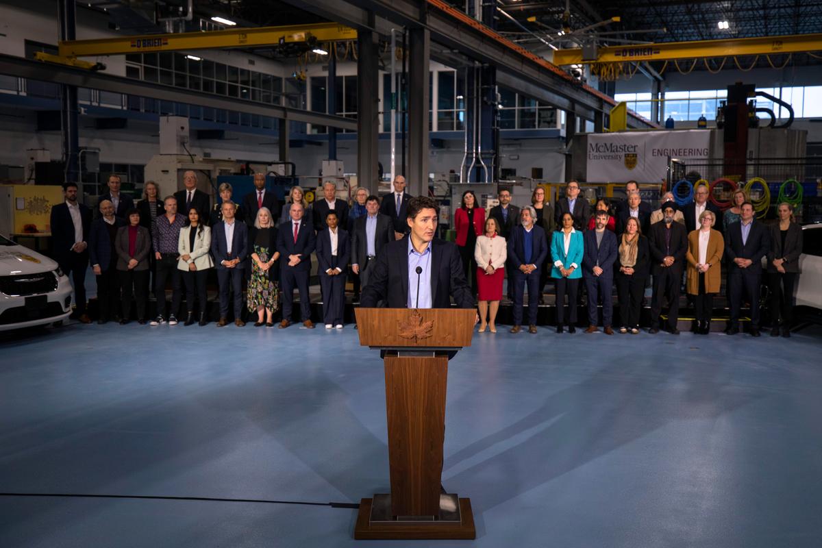 Trudeau Says Not Slowing Down on Supports Amid Economic Warnings