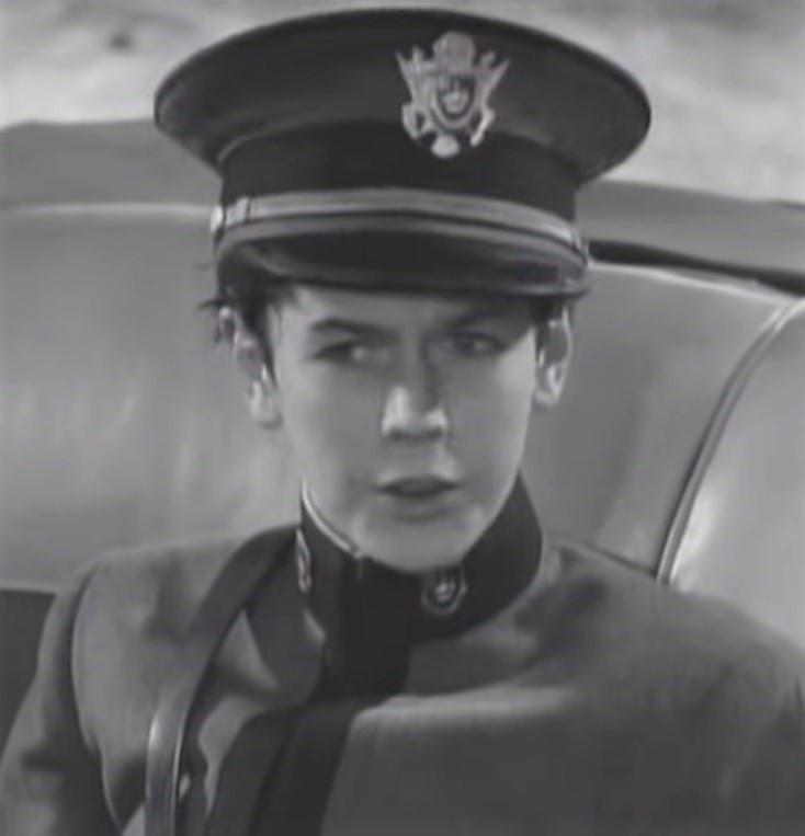 Screenshot of Ronald Sinclair in "They Made Me a Criminal" from 1939. (Public Domain)