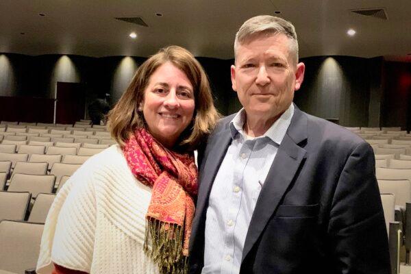 Frank Pugh with his wife, Kathleen, at the Von Braun Center Concert Hall in Huntsville, Alabama, on Jan. 24, 2023. (Nancy Ma/The Epoch Times)