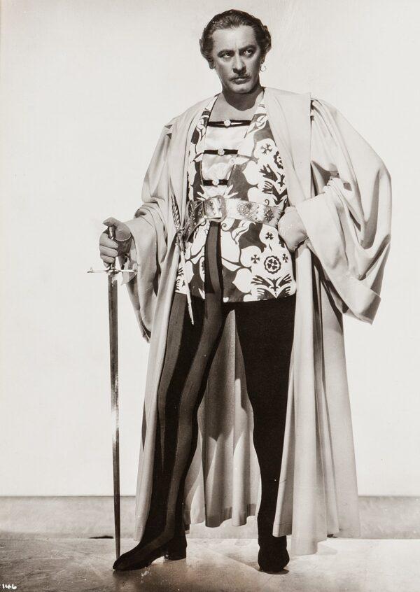 Renowned actor John Barrymore played Mercutio in "Romeo and Juliet." (MovieStillsDB)