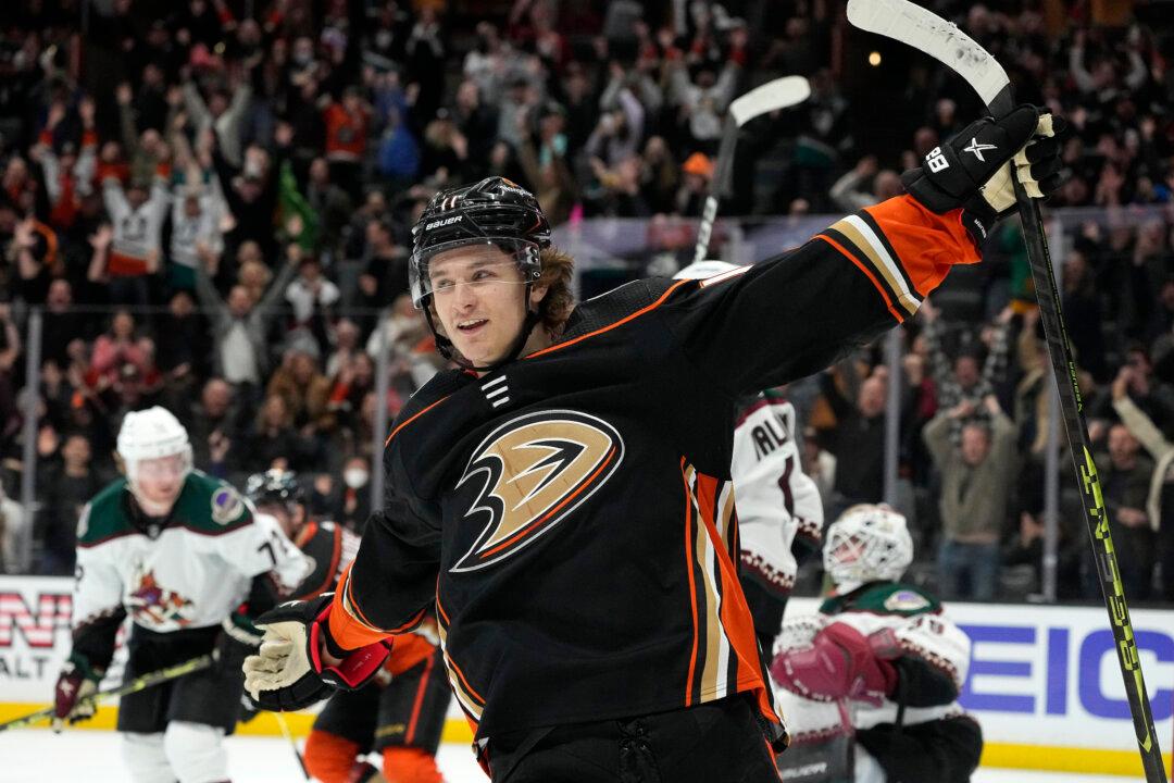 Ducks Beat Coyotes in OT, Run Win Streak to Three