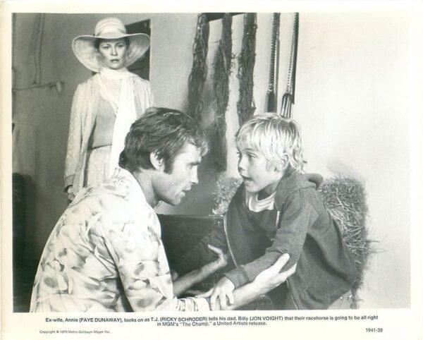 (L–R) Annie (Faye Dunaway), Billy Flynn (Jon Voight), and T.J. (Ricky Schroder), in "The Champ." (United Artists)