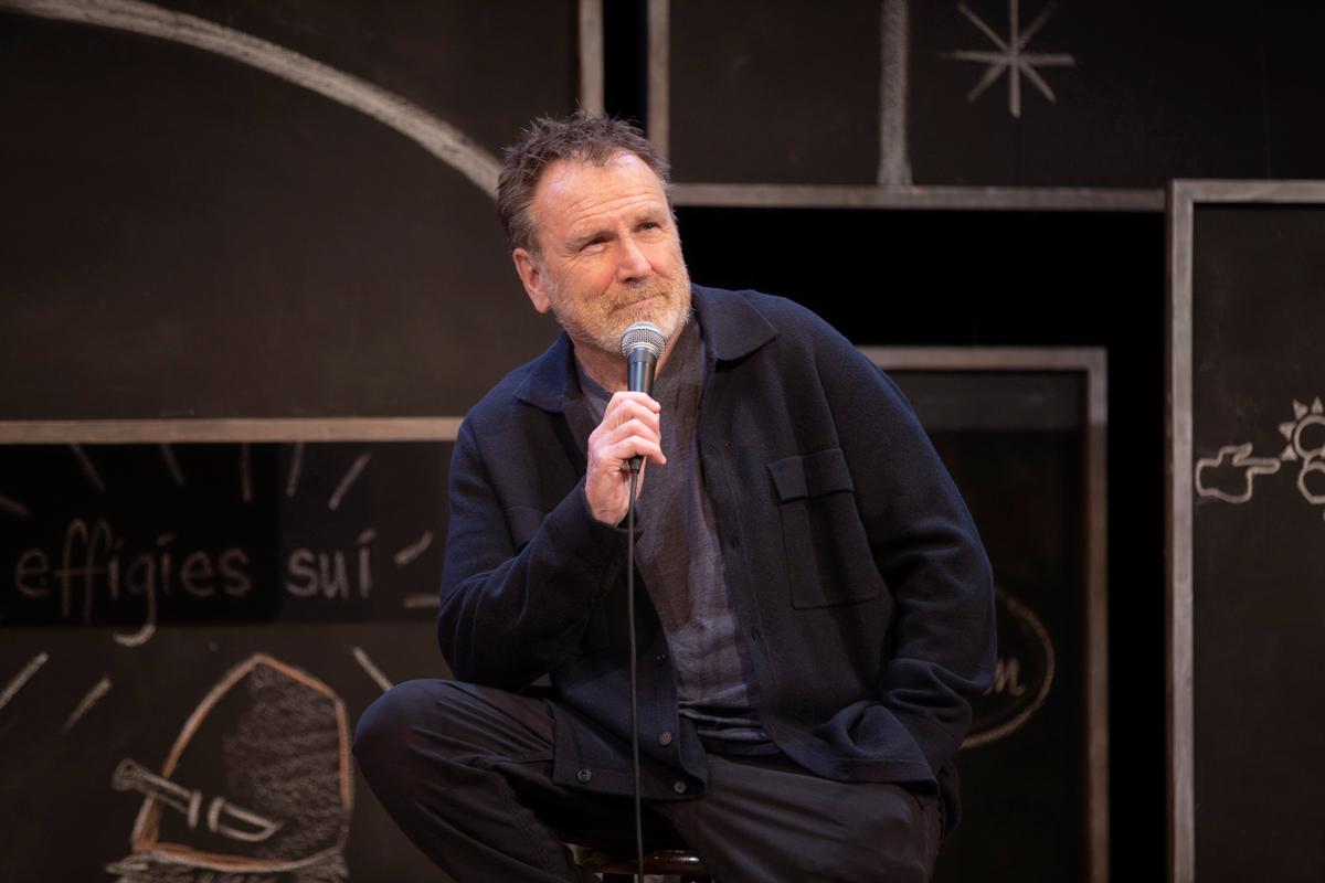Theater Review: ‘Colin Quinn: Small Talk’: A Subject With Many Layers