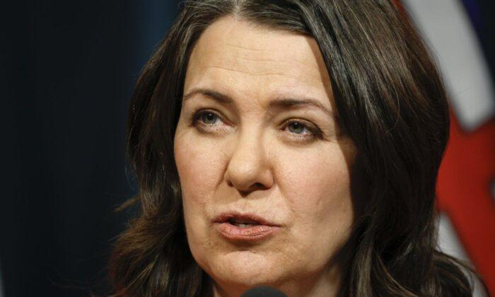 Alberta Premier Danielle Smith Opposes Assisted-Dying Expansion as Ottawa Eyes Delay