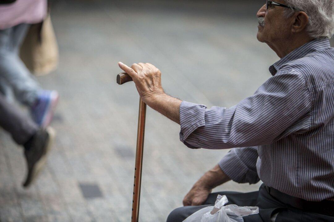 Wages for Aged Care Workers to Rise 28 Percent After Ruling