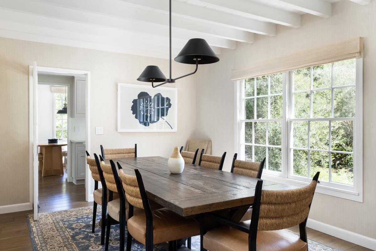 Located adjacent to the kitchen for convenience, the elegantly simple dining room is well-suited for larger parties or intimate family gatherings. (Matt Wier for Sotheby’s International Realty)