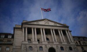 Bank of England Holds Interest Rate at 5.25 Percent After Two Years of Hikes