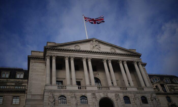 UK Central Bank Raises Interest Rates to 4 Percent but Expects Shorter Recession