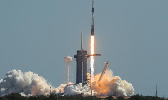 A SpaceX Crew Dragon Endeavor rocket lifts off at the Kennedy Space Center in Merritt Island, Fla., on April 8, 2022. (Stephen M. Dowell/Orlando Sentinel/TNS)