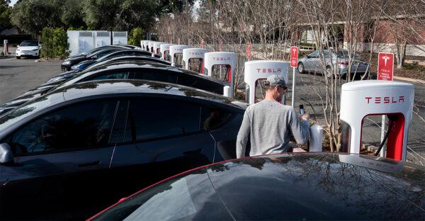 Electric vehicles charge at a charging station in Irvine, Calif., on Jan. 28, 2022. (Paul Bersebach, MediaNews Group, Orange County Register/Getty Images)
