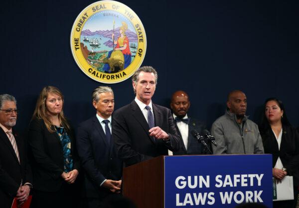  California Gov. Gavin Newsom speaks during a press conference in Sacramento, Calif., on Feb. 1, 2023. (Justin Sullivan/Getty Images)