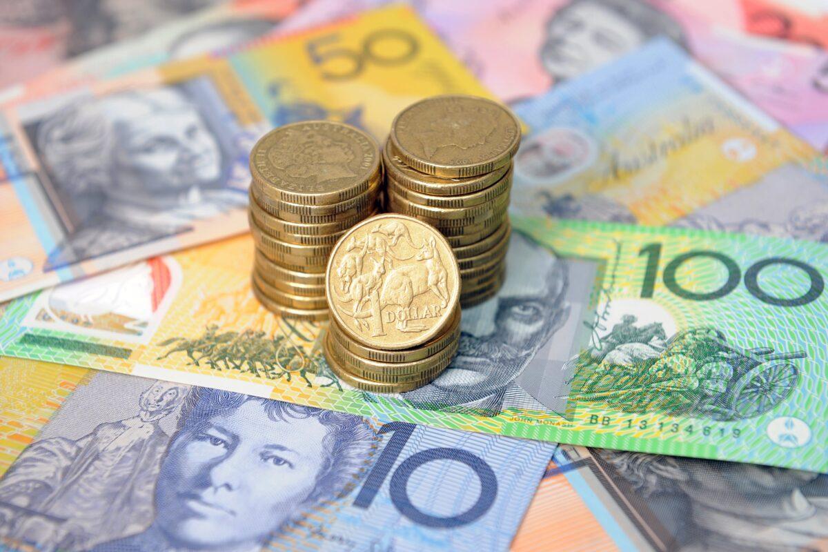 Australian dollars in Sydney on Jan. 15, 2016. (Joel Carrett/AAP Image)