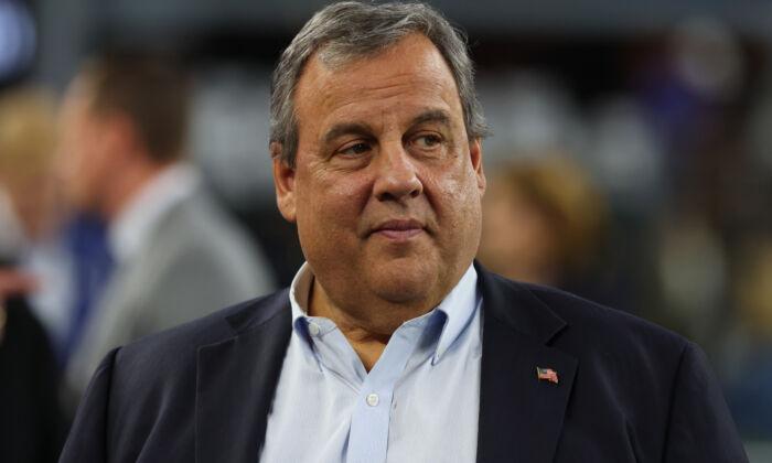 Chris Christie Spars Online With Trump After Saying He Can’t Defeat Biden in 2024