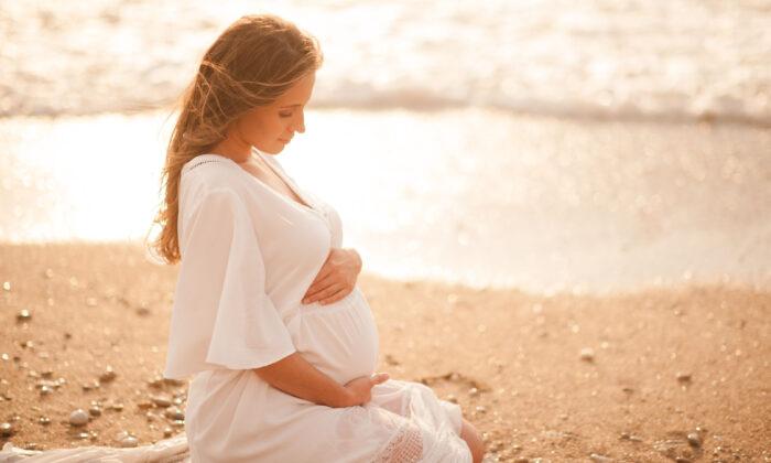 Tips for a Healthy, Holistic Pregnancy