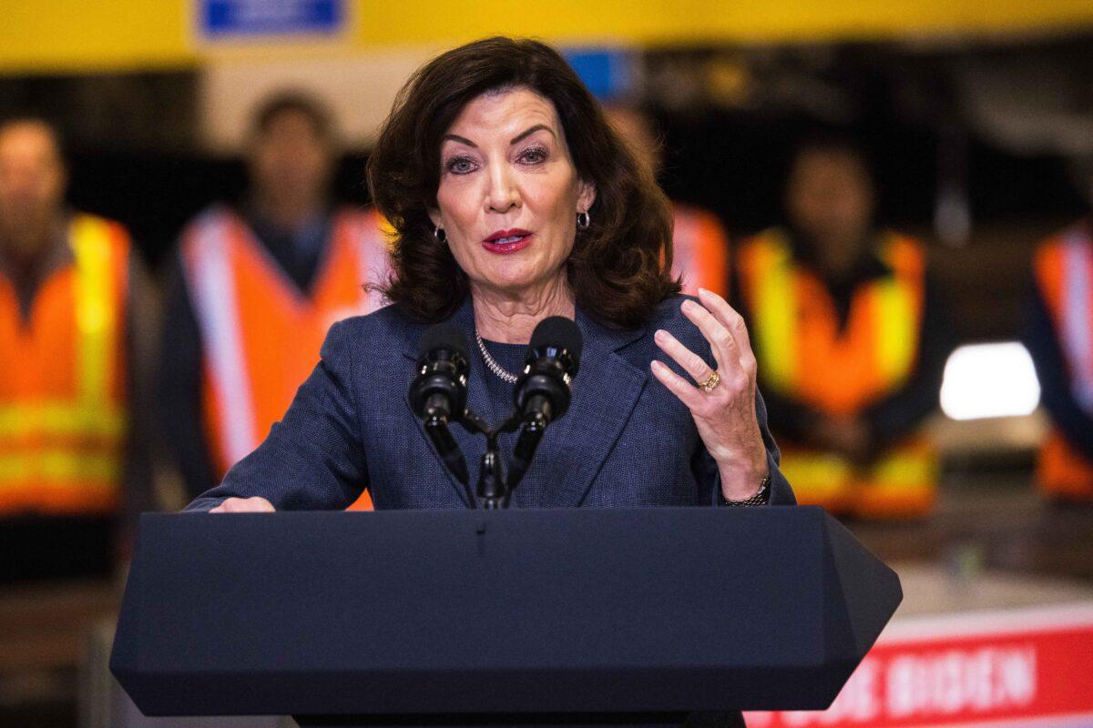 New York Gov. Kathy Hochul gives a speech on the Hudson River tunnel project at the West Side Yard in New York City on Jan. 31, 2023. (Michael M. Santiago/Getty Images)